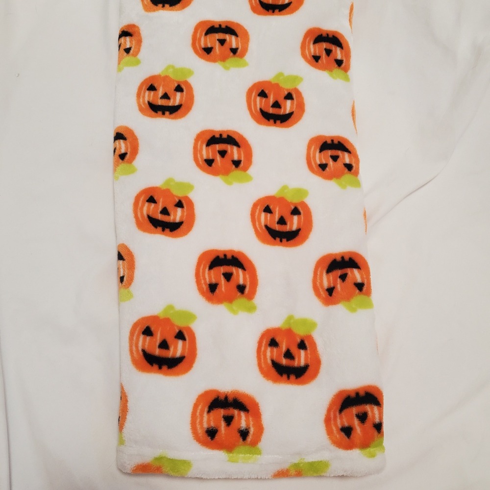 Baby Essentials Halloween Pumpkin Jack-O-Lantern Plush Fleece Baby Blanket White